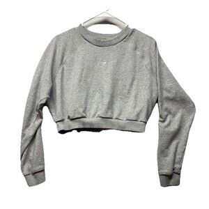 GYMSHARK Gray Crew Neck Long Sleeve cropped sweatshirt size medium